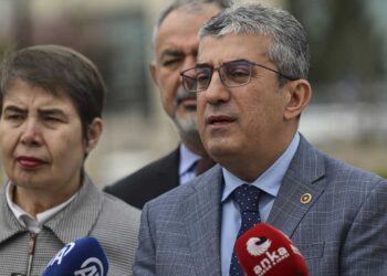 CHP, sağlık alanındaki bazı düzenlemelerin iptali için AYM'ye başvurdu