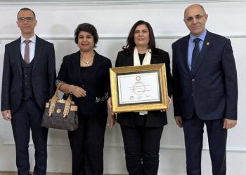 CHP’li Belediye Başkanı Özlem Çerçioğlu’na mazbatası yemekhanede verildi