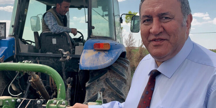 CHP’li Ömer Fethi Gürer açıkladı: Çiftçilerin kredi borcu 637 milyar TL’yi aştı
