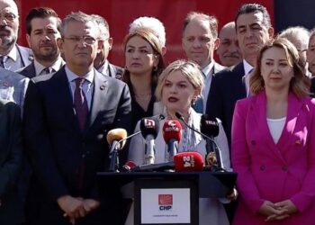 CHP'liler YSK önünde: Ölü seçmenler nasıl oy kullandı?