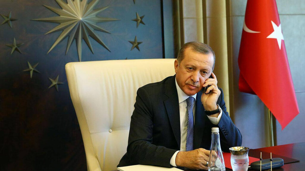 Erdoğan bayramlaşmak için iki partinin liderlerini aramadı