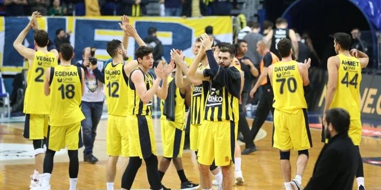 Fenerbahçe Beko, play-off biletini garantiledi
