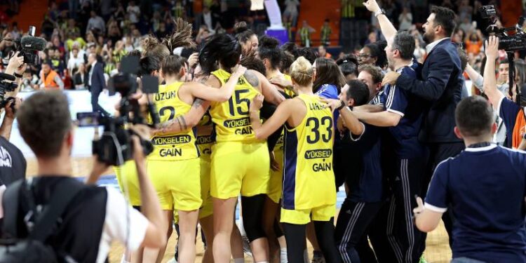Fenerbahçe Kadın Basketbol Takımı, üst üste ikinci kez Avrupa şampiyonu