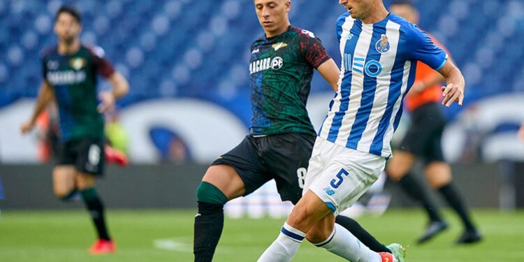 Fenerbahçe’den Portekiz’de sürpriz transfer hamlesi