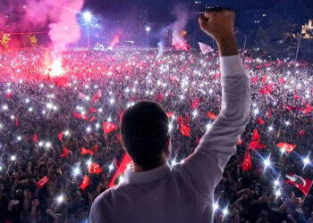 Financial Times: İmamoğlu güçlü liderin en büyük rakibi ve potansiyel cumhurbaşkanı adayı