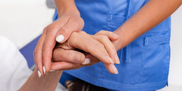 Uzmanı uyardı: Hareketsiz bir yaşam Parkinson hastalığını tetikleyebilir