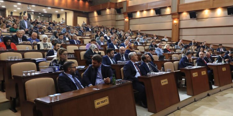 İBB Meclisi'nde sandalye dağılımı belli oldu