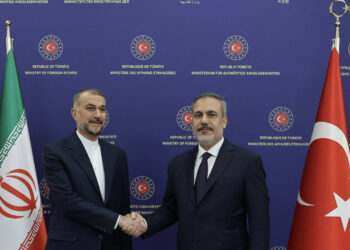 İran'ın İsrail saldırısı sonrası Türkiye'den ilk temas: Bakan Fidan, İranlı mevkidaşıyla görüştü