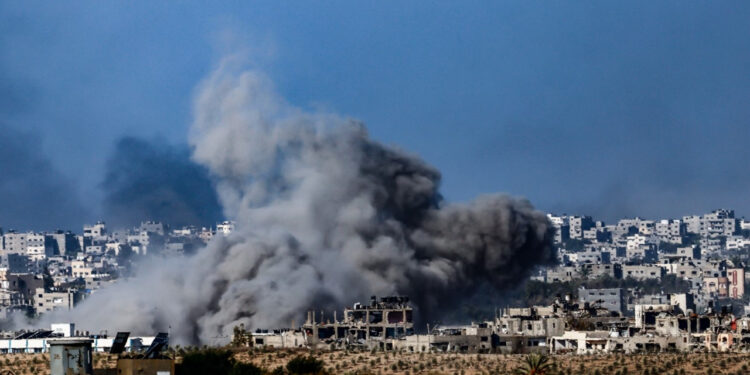 İsrail, Gazze'de halk pazarını vurdu: En az 8 ölü