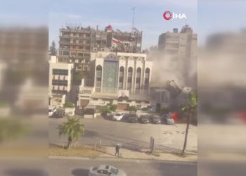 İsrail, Suriye'de Şam Büyükelçisi'nin konutunu vurdu