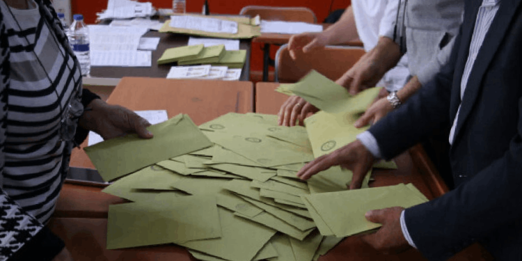 İstanbul İl Seçim Kurulu oyların tamamının sayıldığı duyurdu! Sonuç kesinleşti: İmamoğlu yüzde 51,14 - Kurum yüzde 39,59