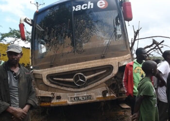 Kenya'da şiddetli yağış nedeniyle baraj çöktü: 42 ölü