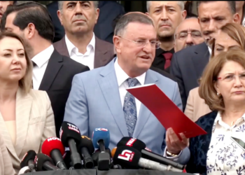 Lütfü Savaş, YSK önünde konuştu: Seçim oldubittiye getirilmeye çalışılıyor