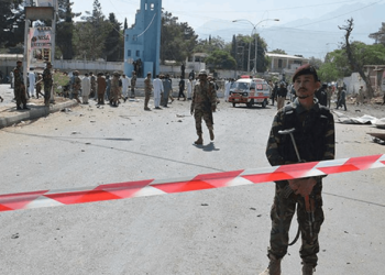 Pakistan'da silahlı kişiler yolunu kestikleri otobüsten kaçırdıkları 8 yolcuyu öldürdü