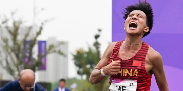 Pekin yarı maratonunda "Çinli sporcunun kazanması sağlandı" iddiası