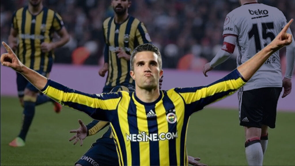 Robin van Persie geri dönüyor