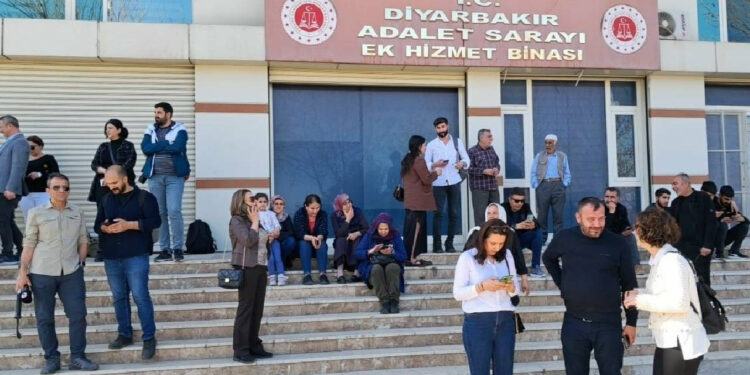 Seçim sonuçlarına çoklu itiraz: Diyarbakır’da mazbata teslim süreci uzadı