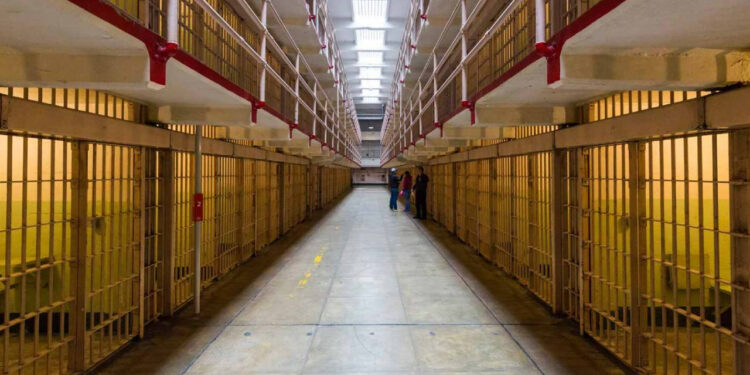 Sevgilisinin cinsel organını kesen kadın tutuklandı