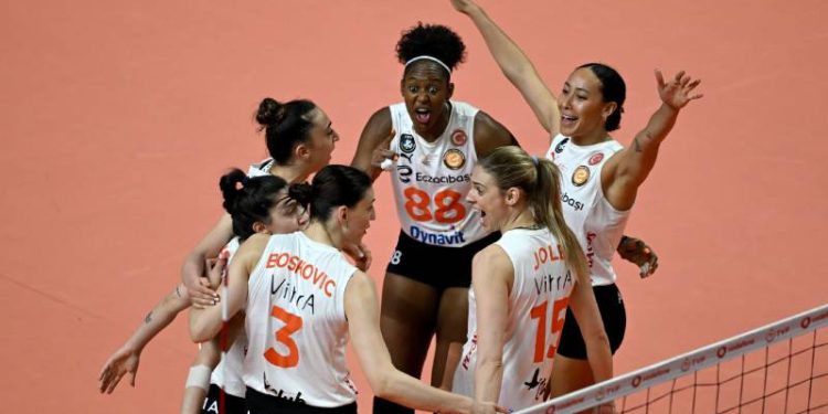 Sultanlar Ligi'nde finalin adı Fenerbahçe Opet-Eczacıbaşı Dynavit