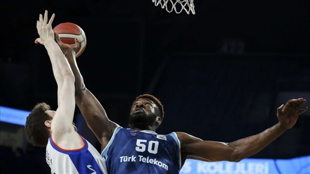 Türk Telekom, sahasında Fenerbahçe Beko'yu 95-91 mağlup etti