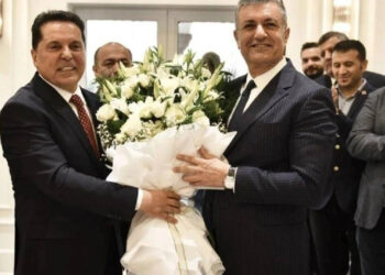 Yeni başkan Özer: Belediyeyi boş bir kasa ve 3 milyar TL’nin üstünde borçla devraldık