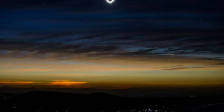 Yılın ilk güneş tutulması ABD'den izlendi