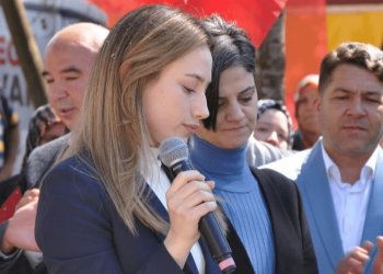 Zeynep Çelik, Türkiyenin en genç kadın belediye başkanı oldu