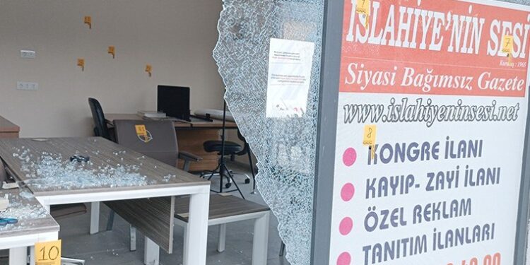 Gaziantep’te yerel gazetenin ofisi kurşunlandı