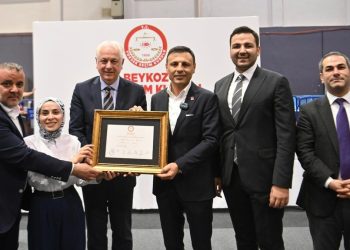 Beykoz’da CHP dönemi: Köseler mazbatasını aldı