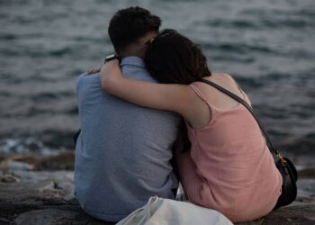 Araştırmacılara göre dokunmak ağrıyı, depresyonu ve kaygıyı azaltabiliyor