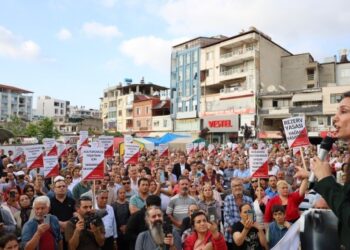 Hatimoğulları Samandağ’da konuştu: Toprağımızın bir karışını vermeyeceğiz