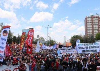 1 Mayıs alanlarına çağrı: Mücadeleyi büyütme zamanı