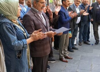 ‘İçeride ve dışarıda mücadelemiz sürecek’