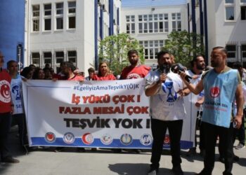 Sağlıkçılar isyan etti: ‘Acı reçete’ bize değil, sermayeye kesilsin