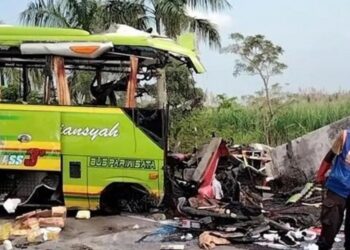 Endonezya’da öğrencileri taşıyan araç kaza yaptı: 11 ölü 53 yaralı