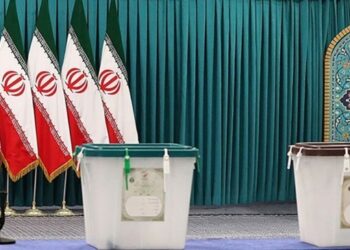 İran’daki cumhurbaşkanı seçimi için iki isim adaylığını açıkladı