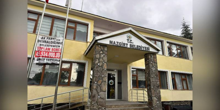 AKP’den CHP’ye geçen belediyenin önceki dönemden kalan borçları nedeniyle su pompalarının elektriği kesildi