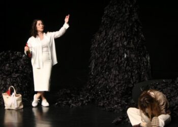 Amed’te Tiyatro Festivaline yoğun ilgi