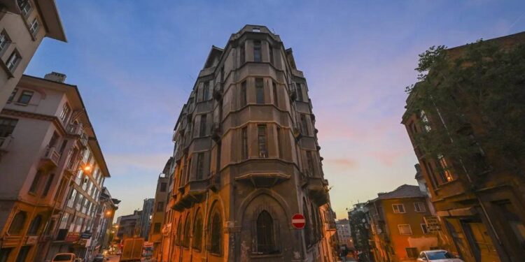 Ankara'da bulunan 102 yıllık anıtsal apartman müze oluyor