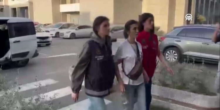 Astrolog Meral Güven gözaltına alındı