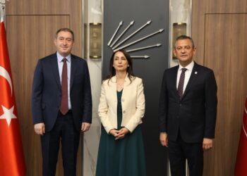 CHP-DEM Parti görüşmesi başladı