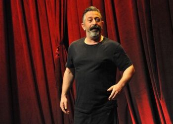 Cem Yılmaz ‘sahneyi terk etti’ iddialarını yalanladı