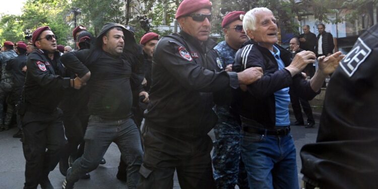 ERMENİSTAN | Hükümet karşıtı protestolarda 273 kişi gözaltına alındı