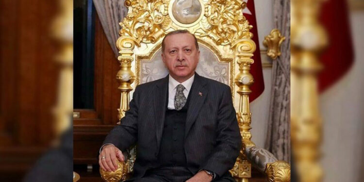 Ekonomist Mahfi Eğilmez: ‘Erdoğan tasarruf etmeden kamu tasarruf etmez’