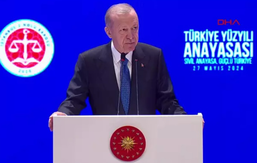 Erdoğan: ‘Mevcut anayasa ile devam edemeyiz’