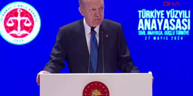 Erdoğan: ‘Mevcut anayasa ile devam edemeyiz’