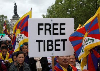 FRANSA | Paris’te toplanan Tibetliler, Xi Jinping’in Fransa ziyaretini protesto etti