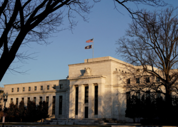 Fed beklentiler doğrultusunda faizi sabit tuttu