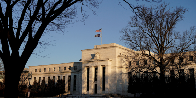 Fed beklentiler doğrultusunda faizi sabit tuttu