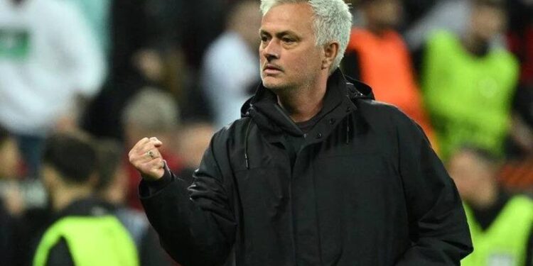 Fenerbahçe'de Mourinho sesleri